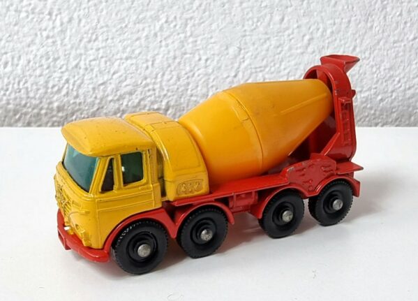 Macheta Concrete Truck  Matcbox