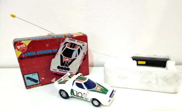 Lancia Stratos cu radio control