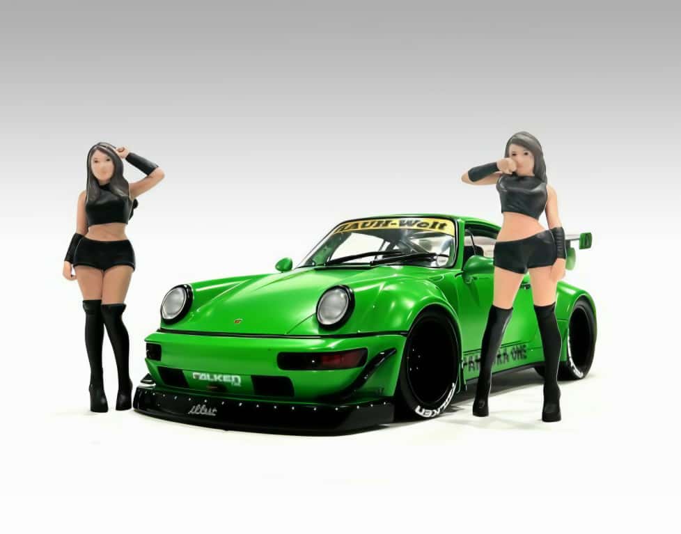 Figurina Auto Salon Girls #2 1:18 American Diorama 2 Figurina Auto Salon Girls #2 1:18 American Diorama - imagine 2