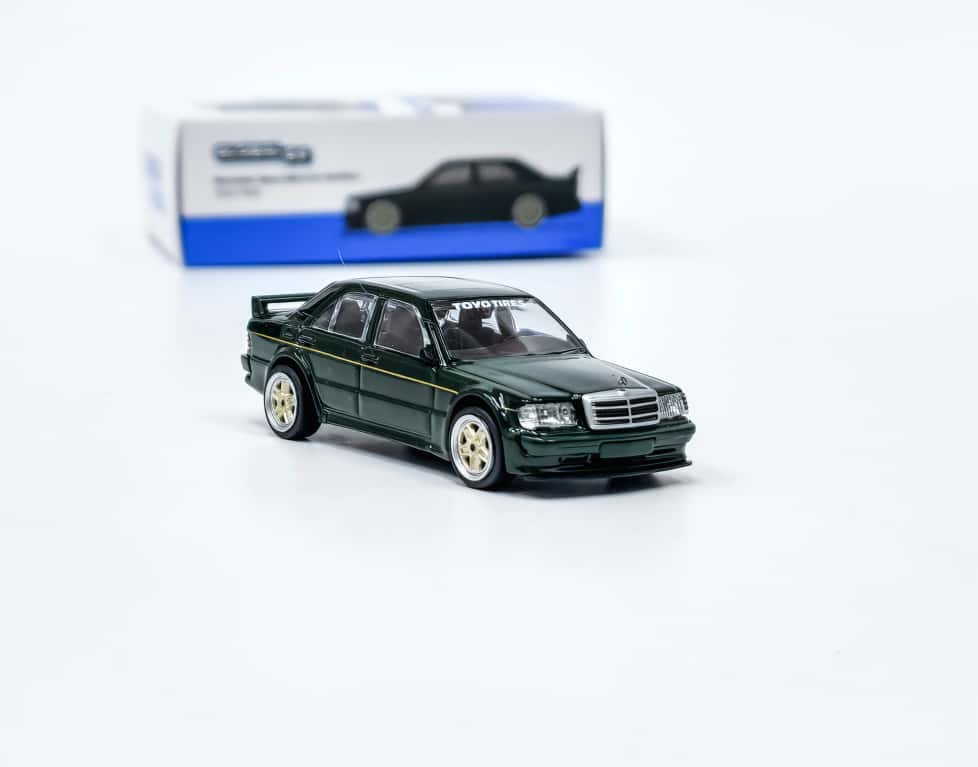 Machetă Mercedes-Benz 190E 2.5-16 EVO I Toyo Tires 1:64 Tarmac 2 Machetă Mercedes-Benz 190E 2.5-16 EVO I Toyo Tires 1:64 Tarmac - imagine 2