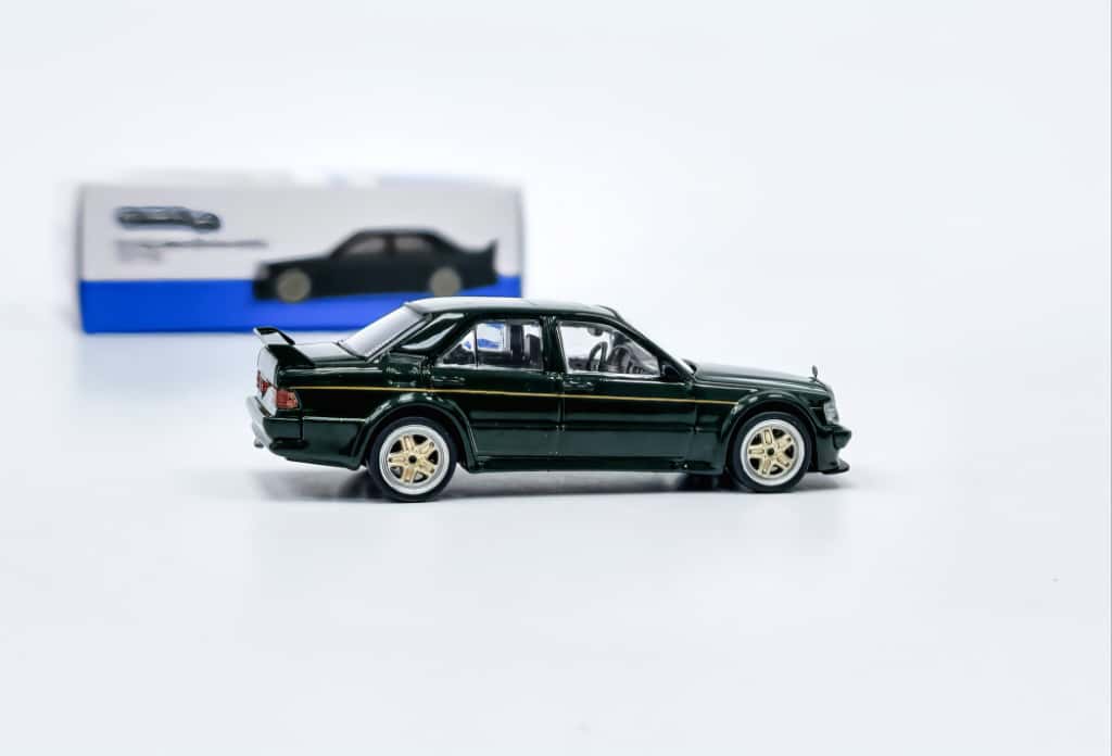 Machetă Mercedes-Benz 190E 2.5-16 EVO I Toyo Tires 1:64 Tarmac 3 Machetă Mercedes-Benz 190E 2.5-16 EVO I Toyo Tires 1:64 Tarmac - imagine 3