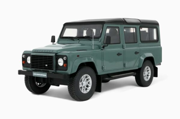 Macheta Land Rover Defender 3