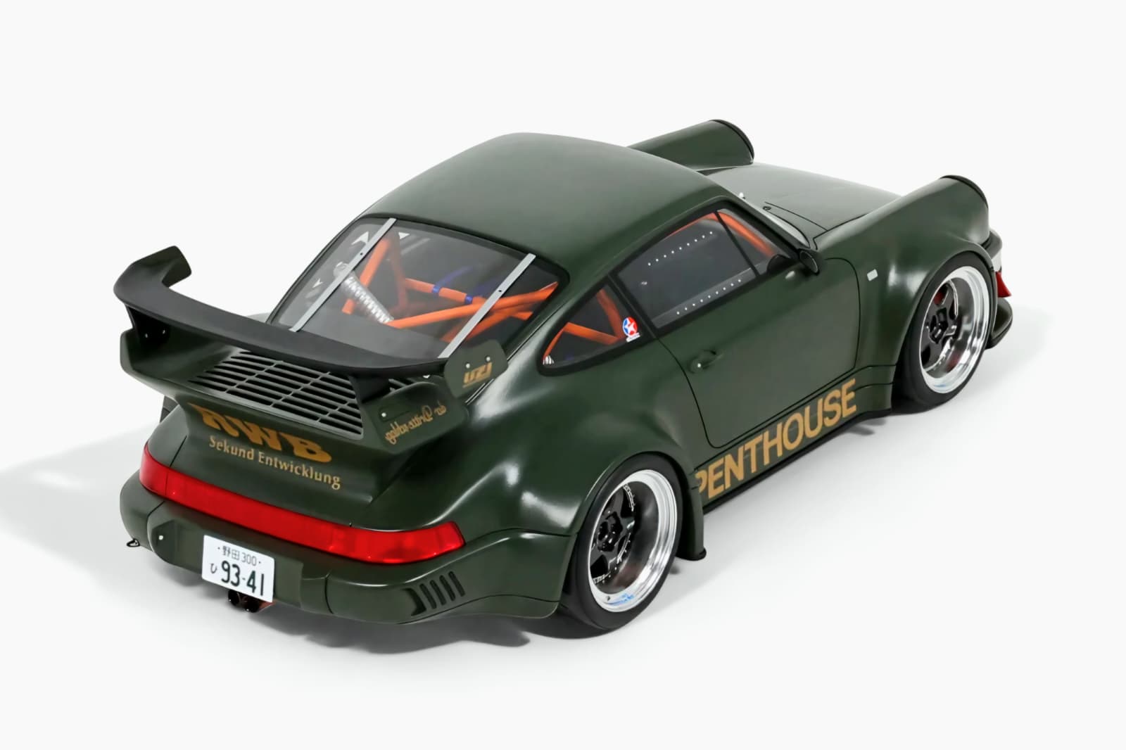 Macheta Porsche 911RWB "Penthouse" Verde 1:18 GT Spirit 7 Macheta Porsche 911RWB "Penthouse" Verde 1:18 GT Spirit - imagine 7
