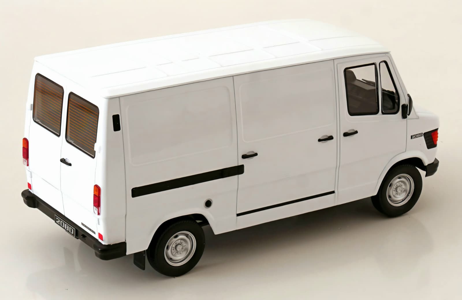 Macheta Mercedes-Benz 208 D Transporter Van 1:18 KK Scale 3 Macheta Mercedes-Benz 208 D Transporter Van 1:18 KK Scale - imagine 3