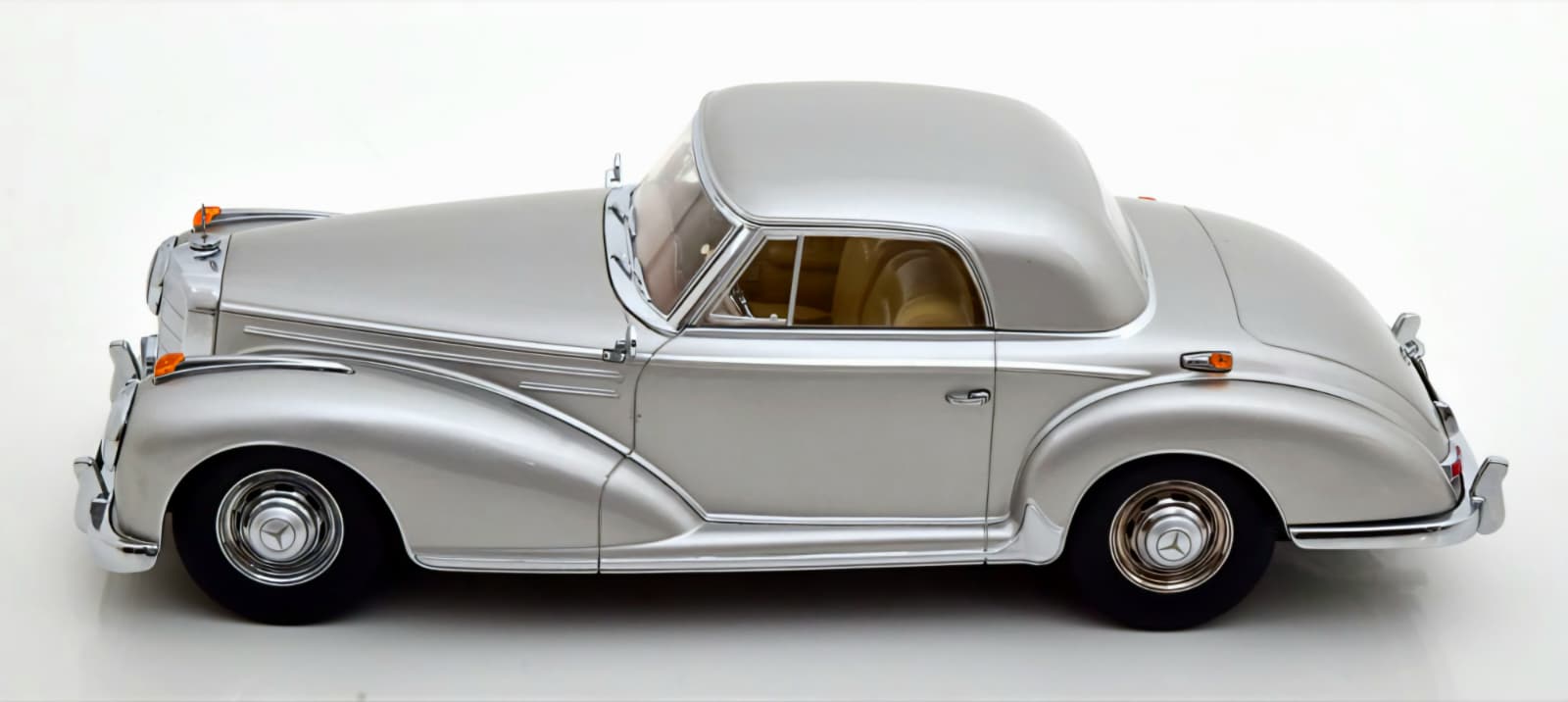 Macheta Mercedes-Benz 300S Coupe (W188) 1:18 KK Scale 2 Macheta Mercedes-Benz 300S Coupe (W188) 1:18 KK Scale - imagine 2