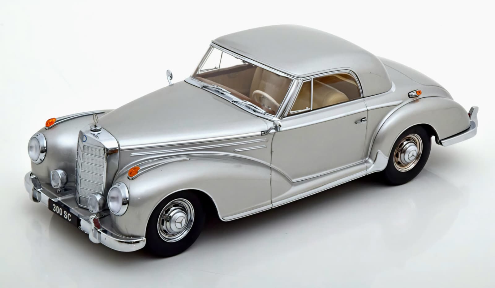 Macheta Mercedes-Benz 300S Coupe (W188) 1:18 KK Scale 1 Mercedes-Benz 300S Coupe (W188) 4
