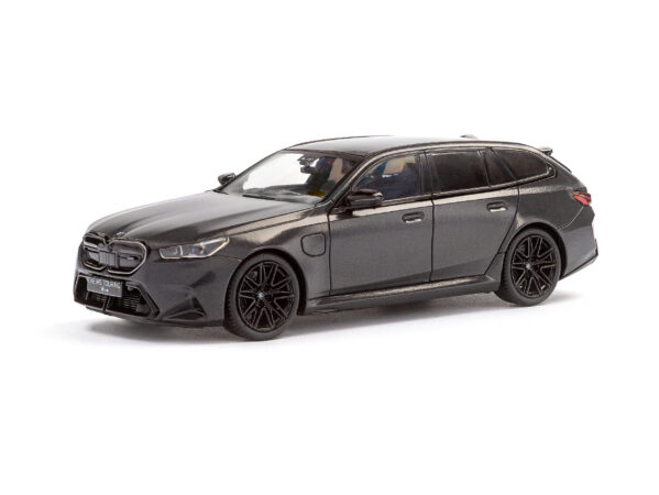 s4317502-bmw-m5-touring-frozen-deep-grey-2024-01