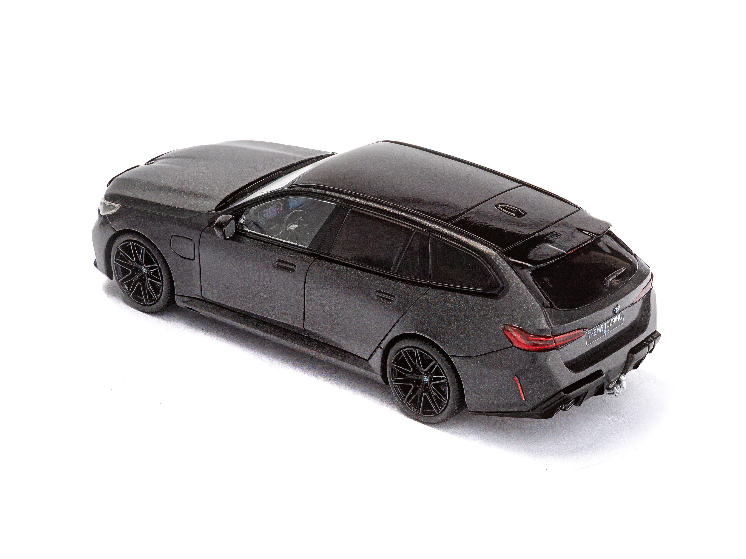 Macheta BMW M5 Touring 1:43 Solido – Frozen Deep 7 Macheta BMW M5 Touring 1:43 Solido – Frozen Deep - imagine 7