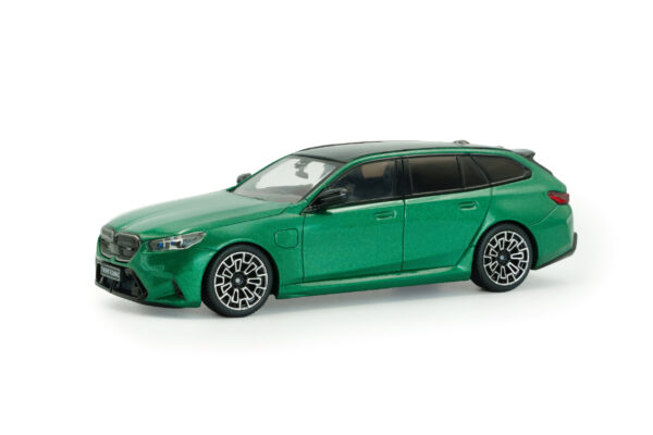 s4317503-bmw-m5-touring-isle-of-man-green-2024-01