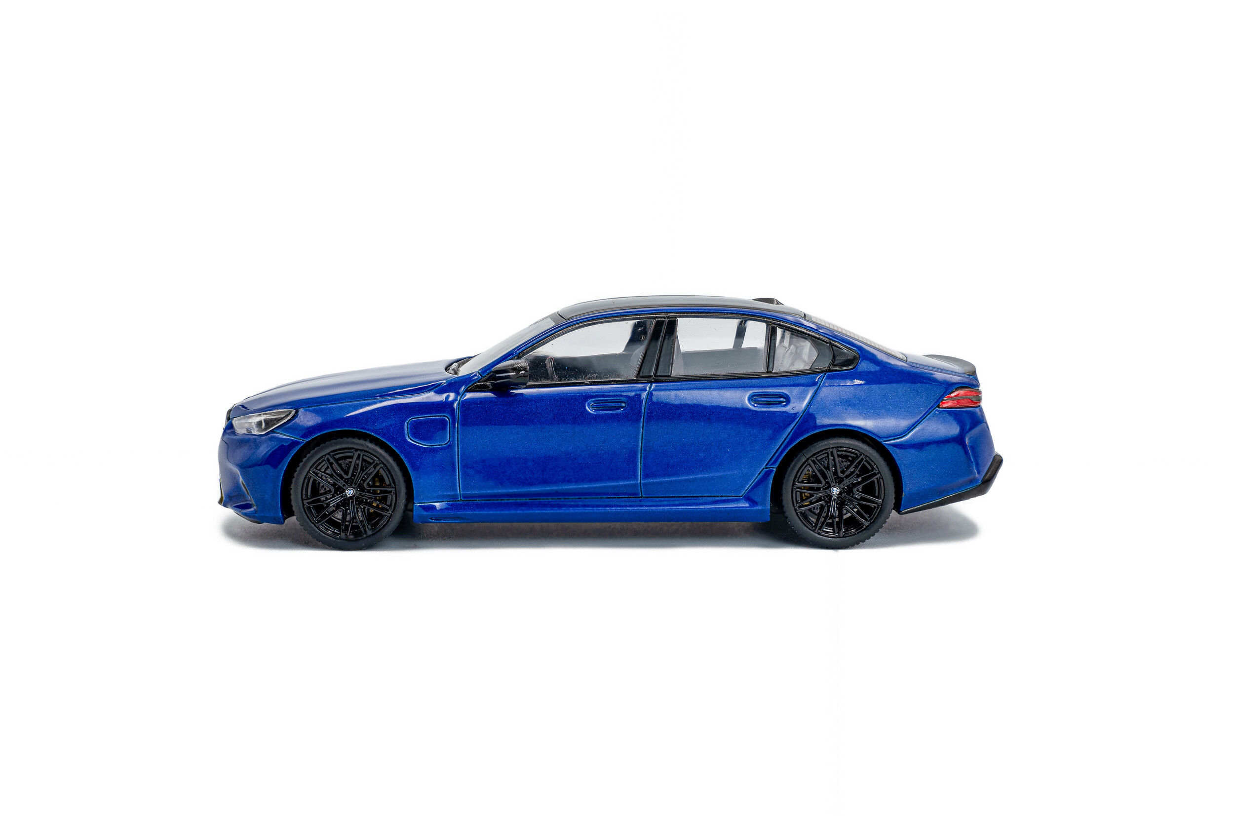 Macheta BMW M5 Sedan G90 1:43 Solido 2 Macheta BMW M5 Sedan G90 1:43 Solido - imagine 2