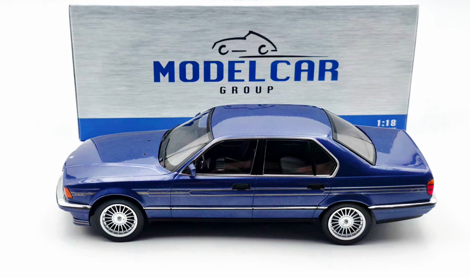 Macheta BMW Alpina B11 3.5 (E32) 1:18 MCG 7 Macheta BMW Alpina B11 3.5 (E32) 1:18 MCG - imagine 7