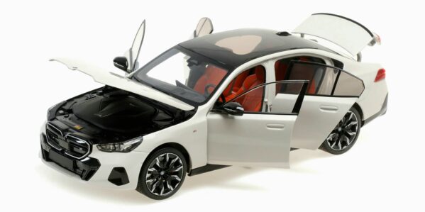 BMW i5 Minichamps (2)