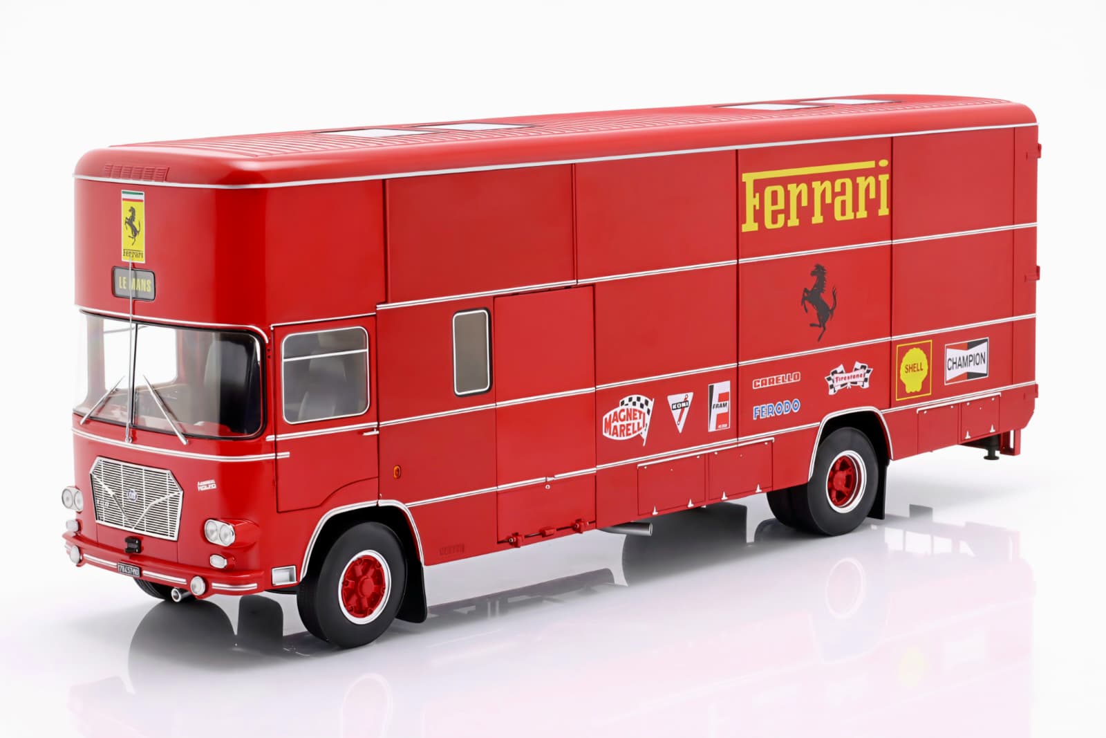 Macheta Fiat OM 150 Rolfo Scuderia Ferrari Race Car Transporter 1:18 WERK83 1 Fiat OM 150 Rolfo Scuderia Ferrari Race Car Transporter 1