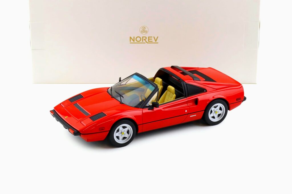 Macheta Ferrari 308 GTS 1:18 Norev - CollectorsCorner