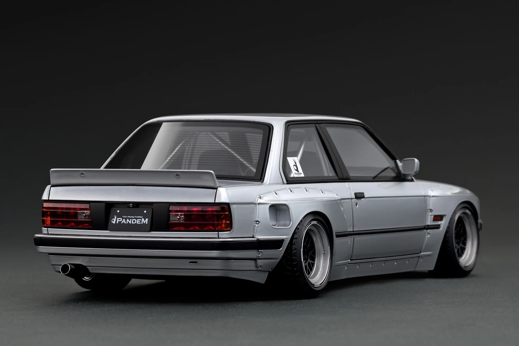 Macheta BMW PANDEM 30 (E30) 1:18 Ignition Model 2 Macheta BMW PANDEM 30 (E30) 1:18 Ignition Model - imagine 2