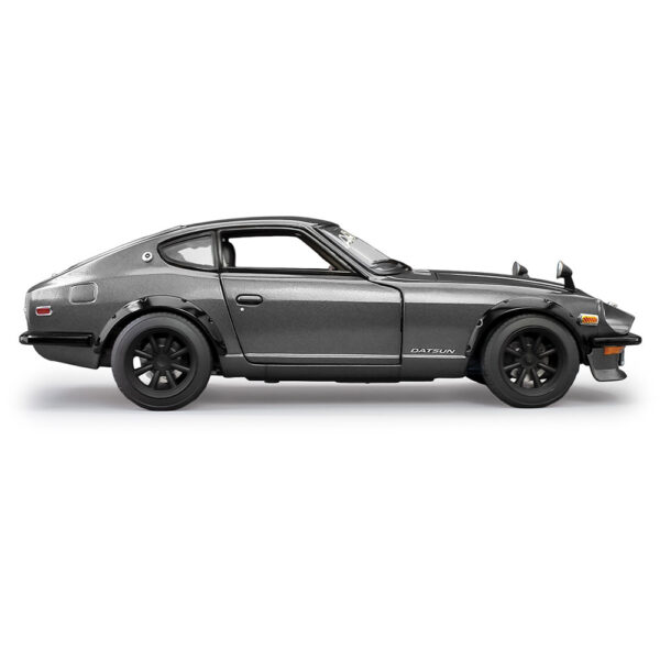 Macheta Datsun 240Z 1:18 Sun Star
