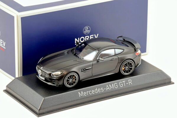 Mercedes-AMG GT R 2