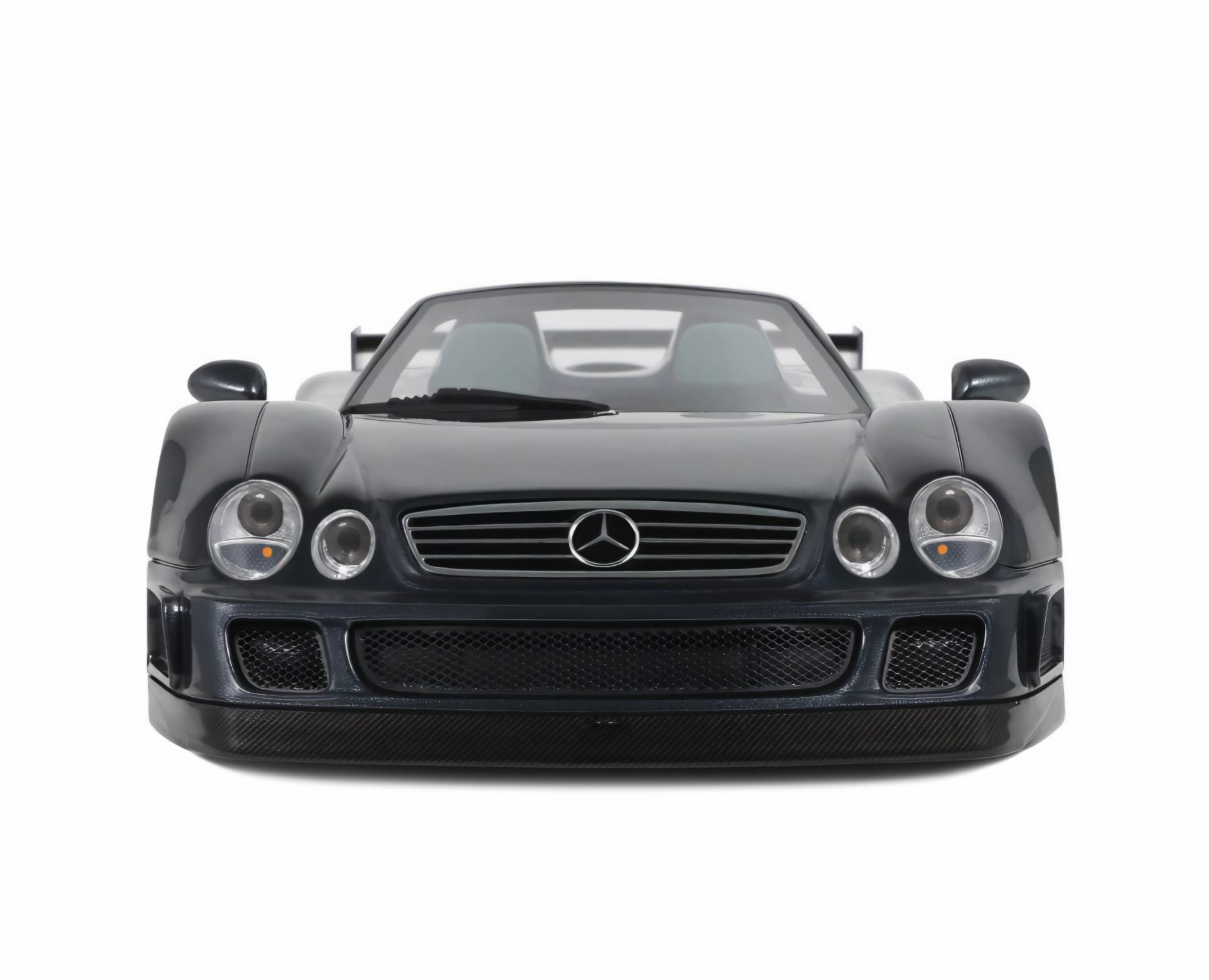 Macheta Mercedes-Benz CLK-GTR Roadster 1:18 GT Spirit 1 Mercedes-Benz CLK-GTR Roadster 9
