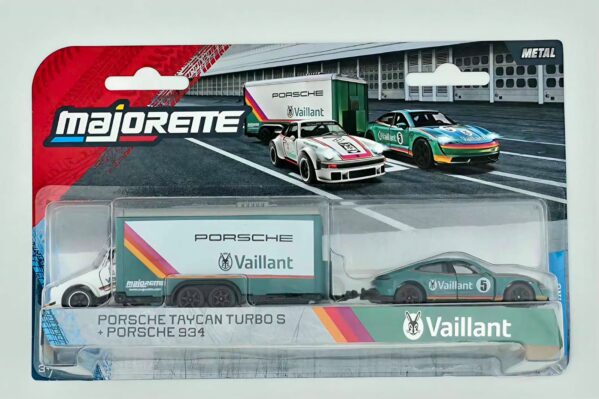 Porsche Taycan S & Porsche 934