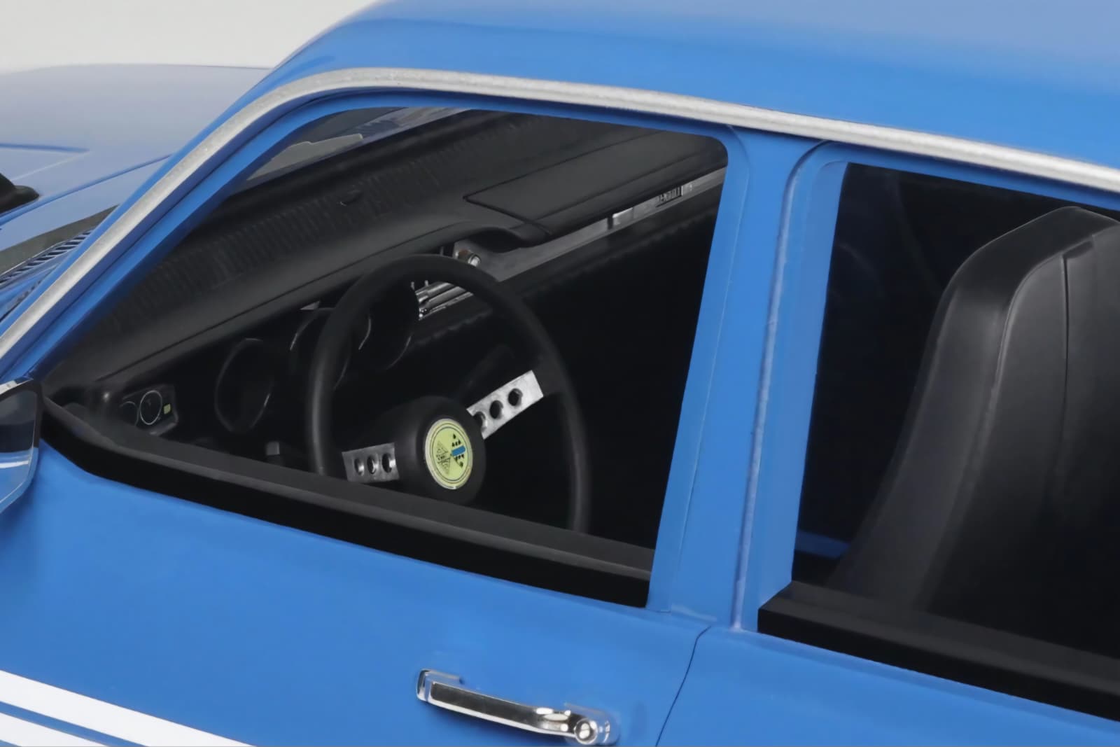 Macheta Renault 12 Gordini 1:12 Otto Models 6 Macheta Renault 12 Gordini 1:12 Otto Models - imagine 6