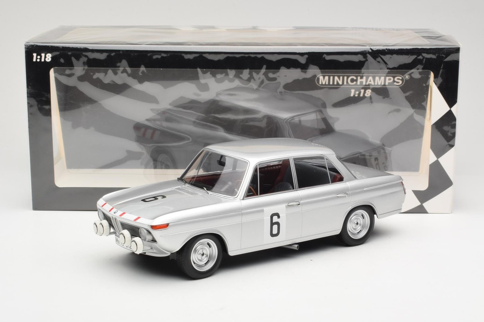 Machetă BMW 1800 TiSA Spa 24 Hours 1:18 Minichamps 4 Machetă BMW 1800 TiSA Spa 24 Hours 1:18 Minichamps - imagine 4