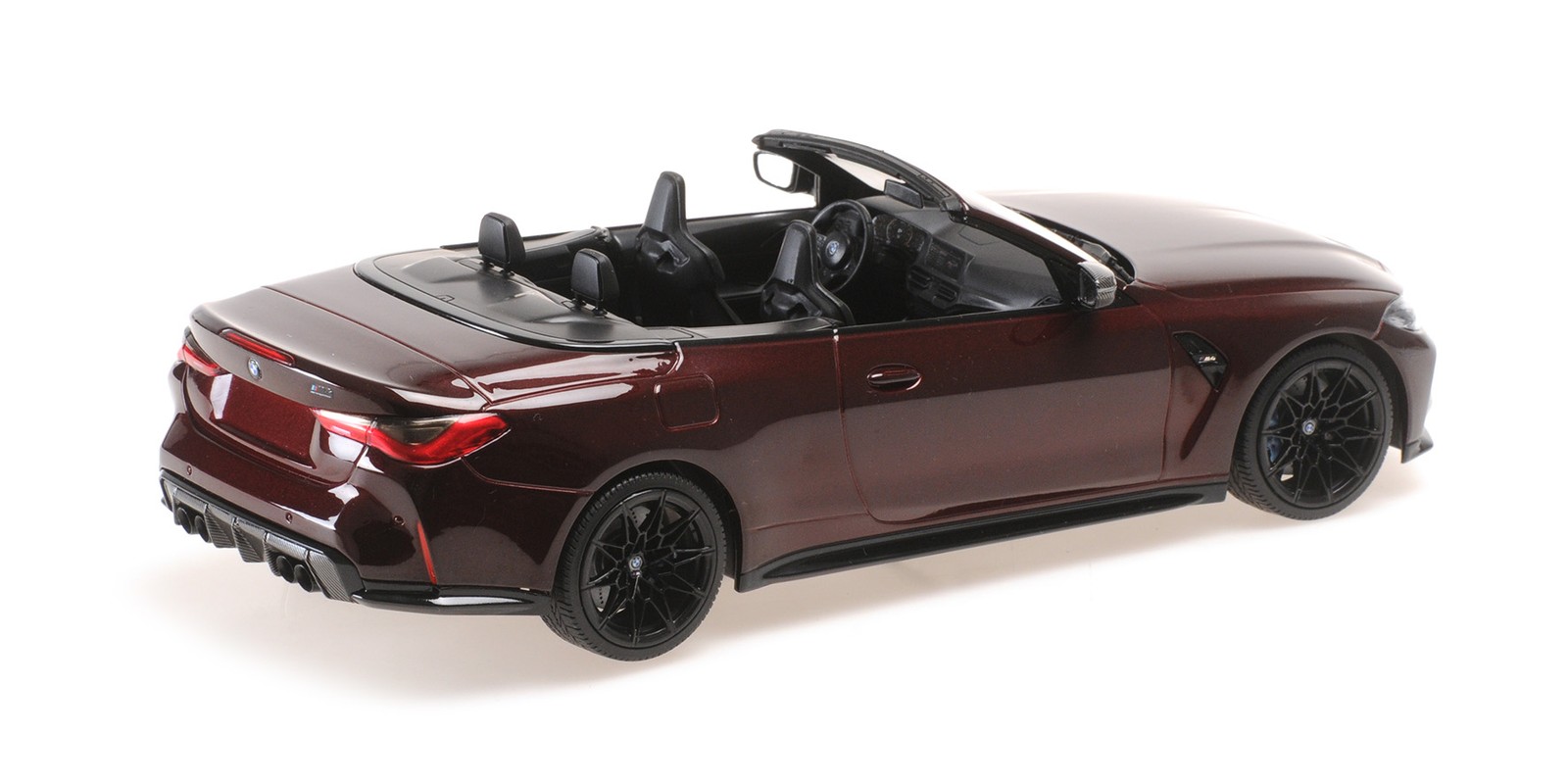 Machetă BMW M4 Cabriolet 1:18 Minichamps 2 Machetă BMW M4 Cabriolet 1:18 Minichamps - imagine 2