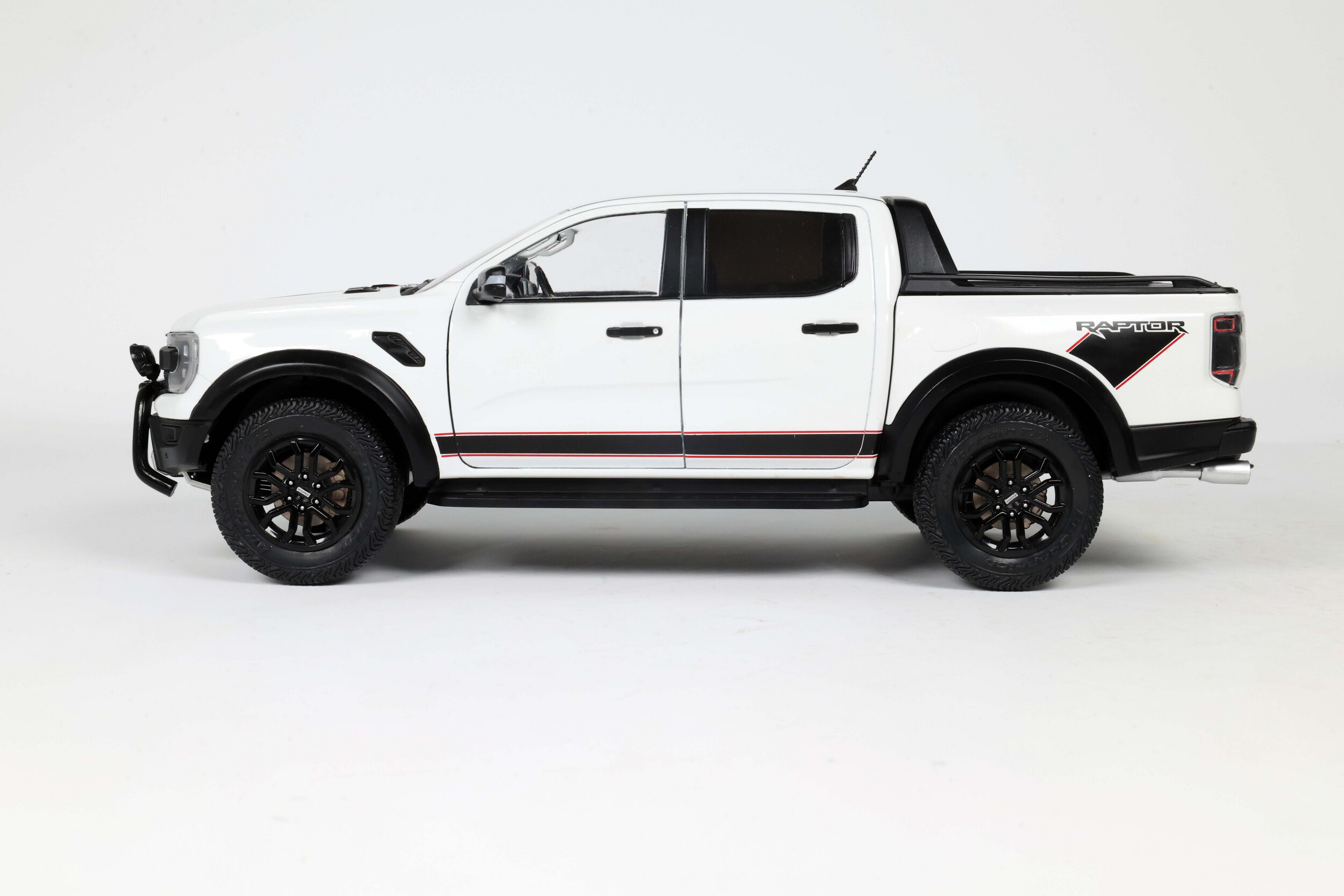 Machetă Ford Ranger Raptor 1:18 Solido Works 2 Machetă Ford Ranger Raptor 1:18 Solido Works - imagine 2