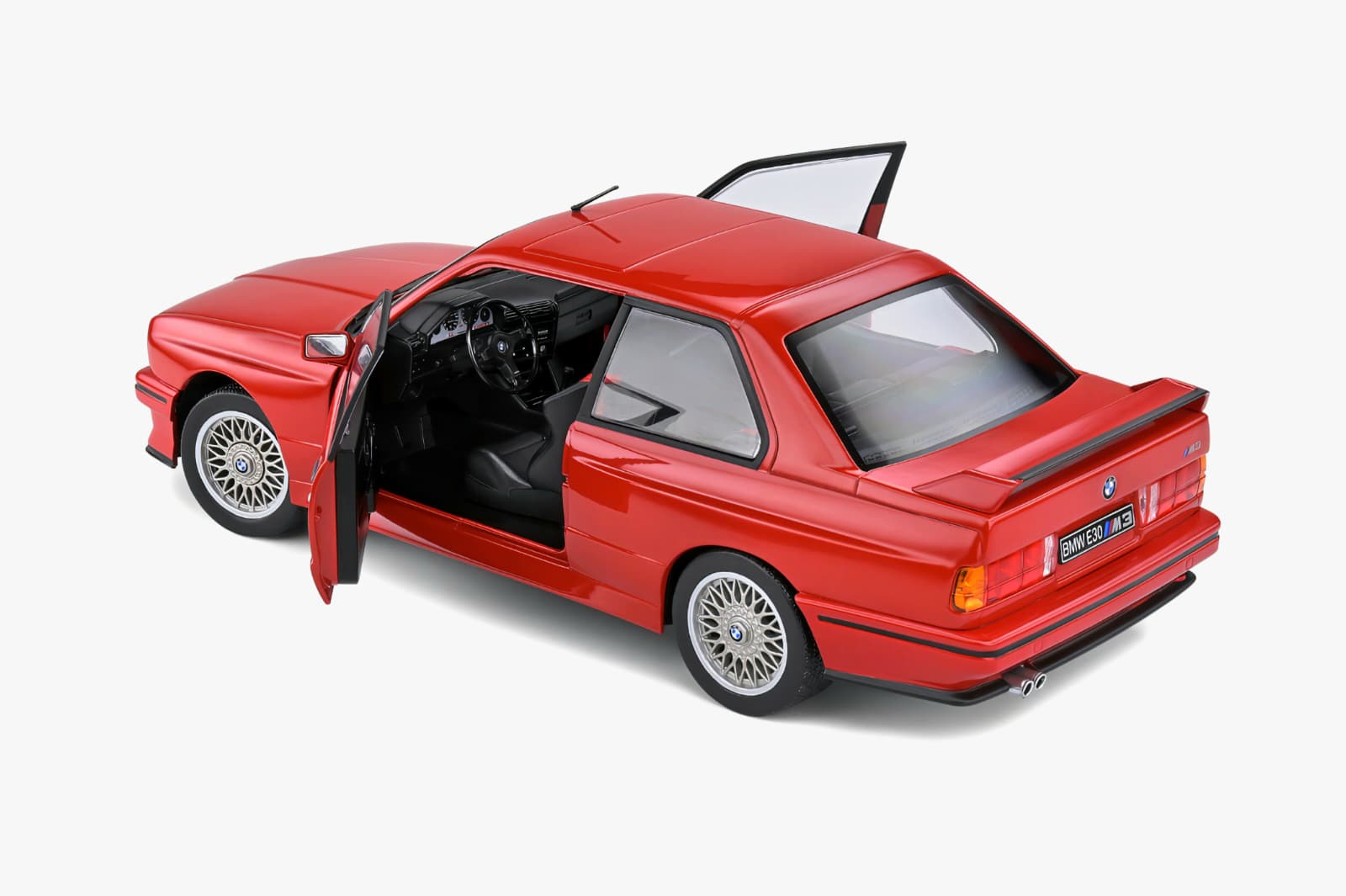 Macheta BMW M3 E30 Sport Evo 1:18 Solido 4 Macheta BMW M3 E30 Sport Evo 1:18 Solido - imagine 4