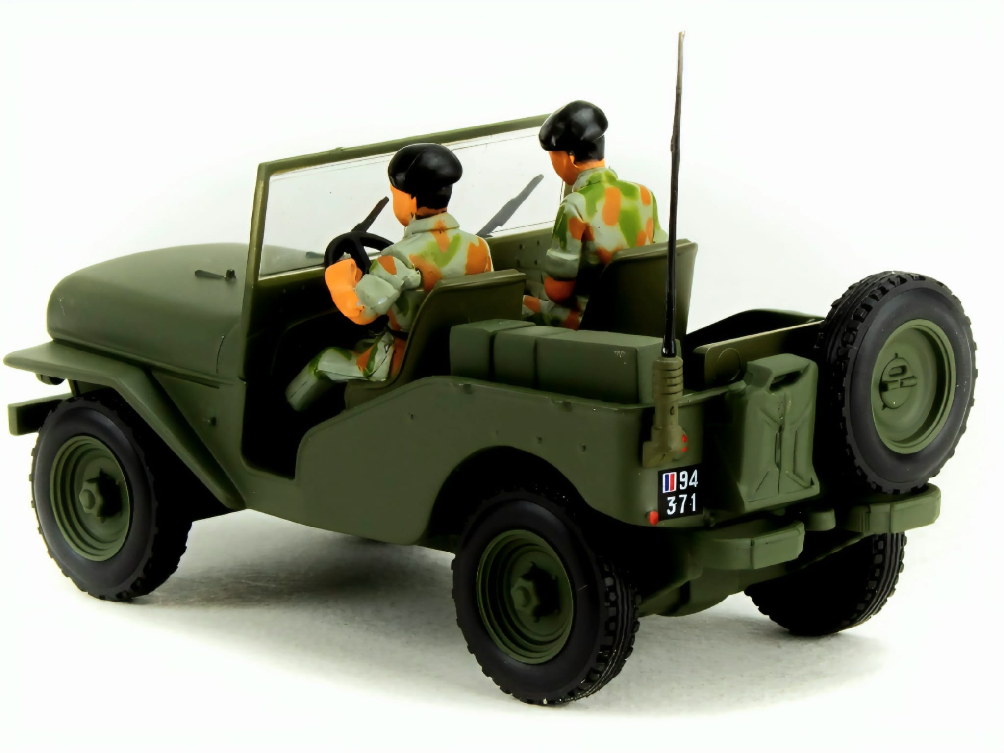 Macheta Jeep Delahaye cu figurine 1:43 IXO Models 5 Macheta Jeep Delahaye cu figurine 1:43 IXO Models - imagine 5