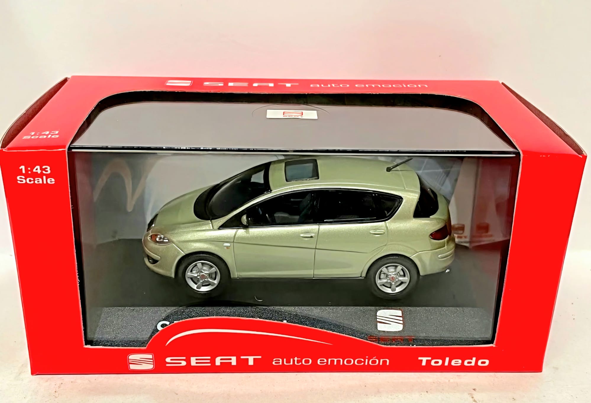 Macheta SEAT Toledo III 1:43 Fischer Dealer Edition 2 Macheta SEAT Toledo III 1:43 Fischer Dealer Edition - imagine 2