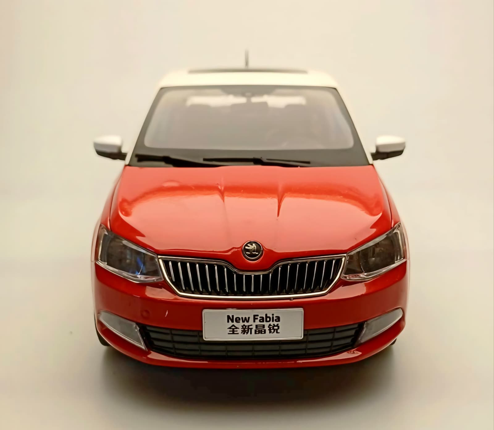 Macheta Škoda Fabia 1:18 Paudi Models 2 Macheta Škoda Fabia 1:18 Paudi Models - imagine 2