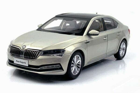 Škoda Superb 04