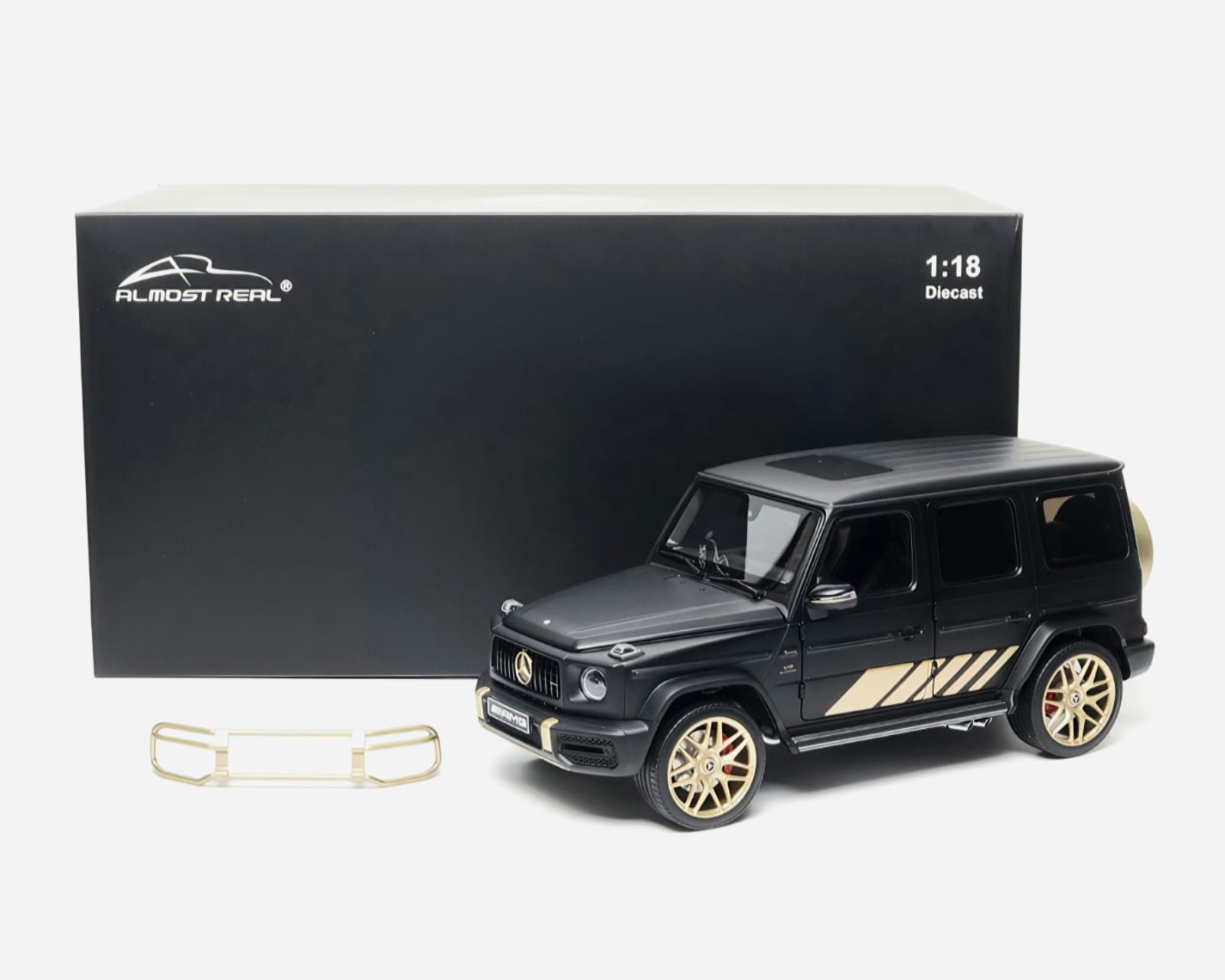 Macheta Mercedes-Benz G-Class G63 AMG (W463) V8 Biturbo Grand Edition Designo 1:18 Almost Real 9 Macheta Mercedes-Benz G-Class G63 AMG (W463) V8 Biturbo Grand Edition Designo 1:18 Almost Real - imagine 9