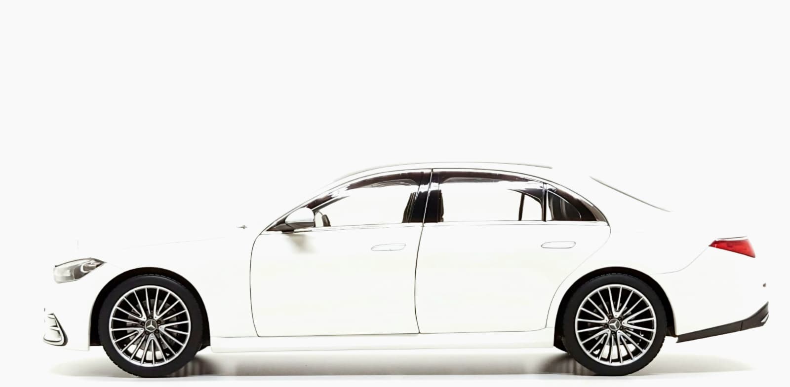 Macheta Mercedes S-Class AMG-Line 2021 1:18 Norev 5 Macheta Mercedes S-Class AMG-Line 2021 1:18 Norev - imagine 5