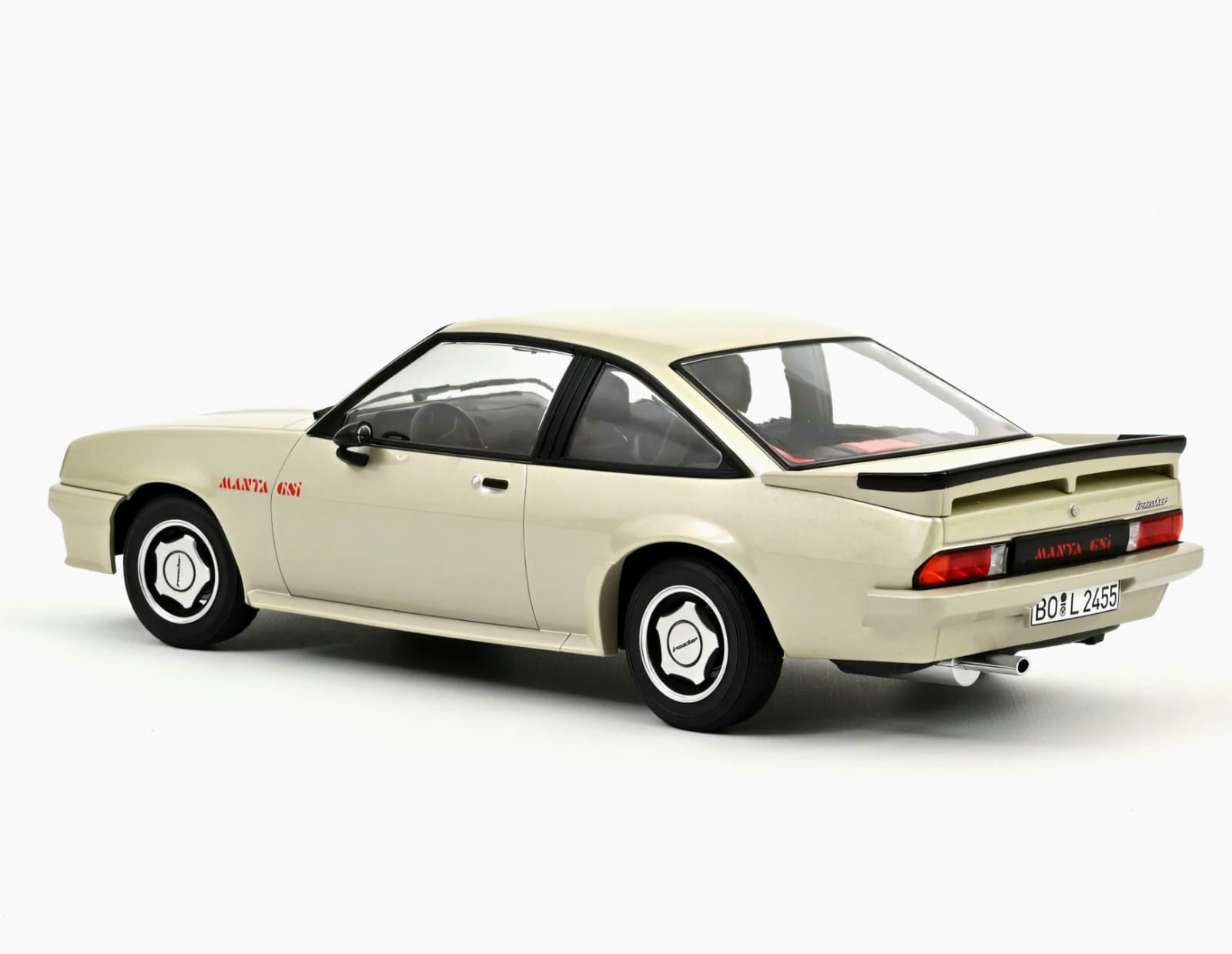 Macheta Opel Manta GSi 1987 1:18 Norev 6 Macheta Opel Manta GSi 1987 1:18 Norev - imagine 6