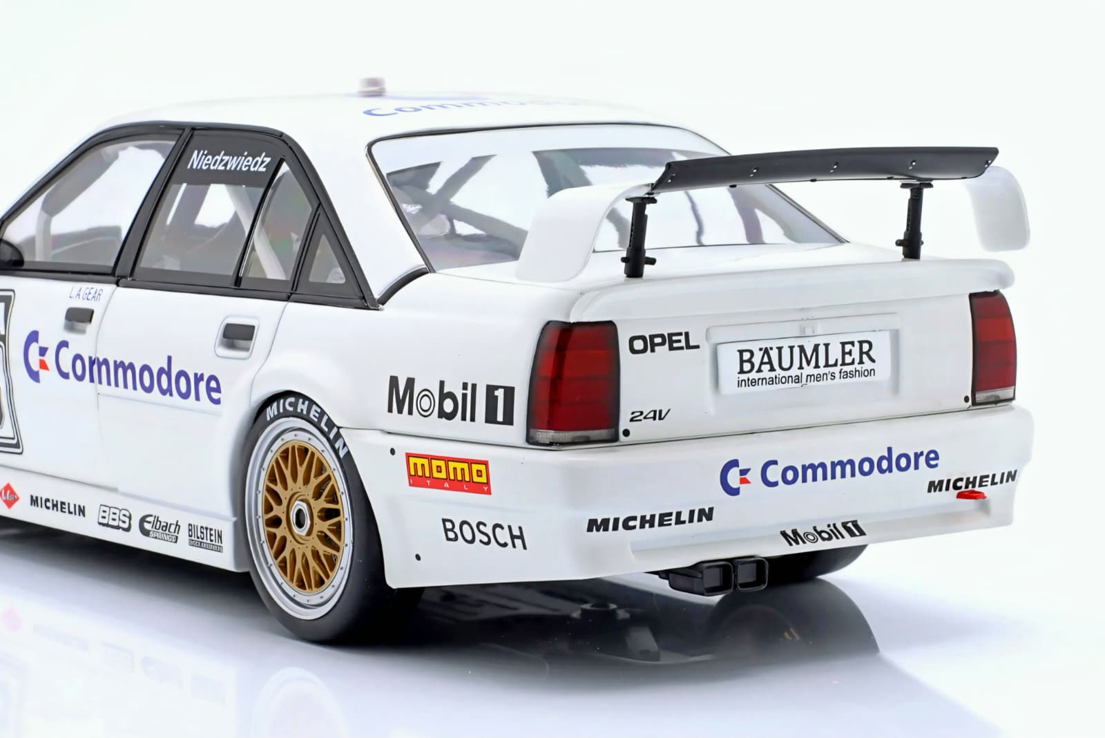 Macheta Opel Omega 3000 EVO 500 Team 1:18 Werk83 2 Macheta Opel Omega 3000 EVO 500 Team 1:18 Werk83 - imagine 2
