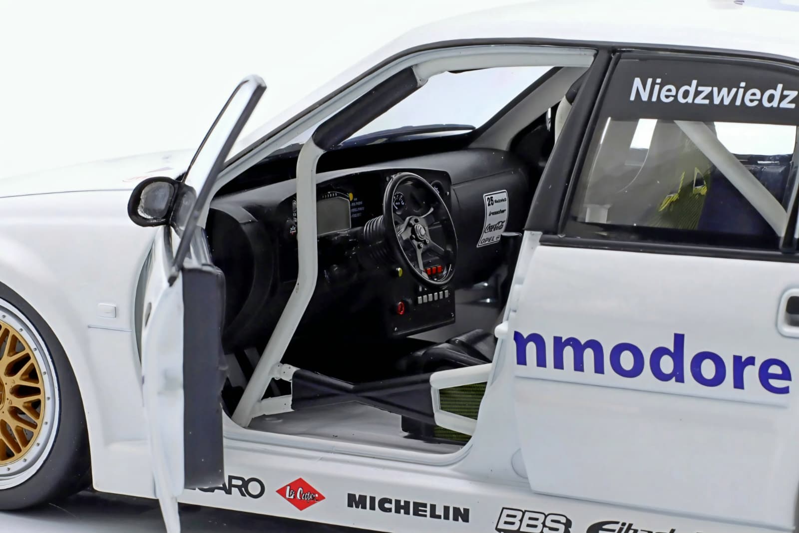 Macheta Opel Omega 3000 EVO 500 Team 1:18 Werk83 6 Macheta Opel Omega 3000 EVO 500 Team 1:18 Werk83 - imagine 6