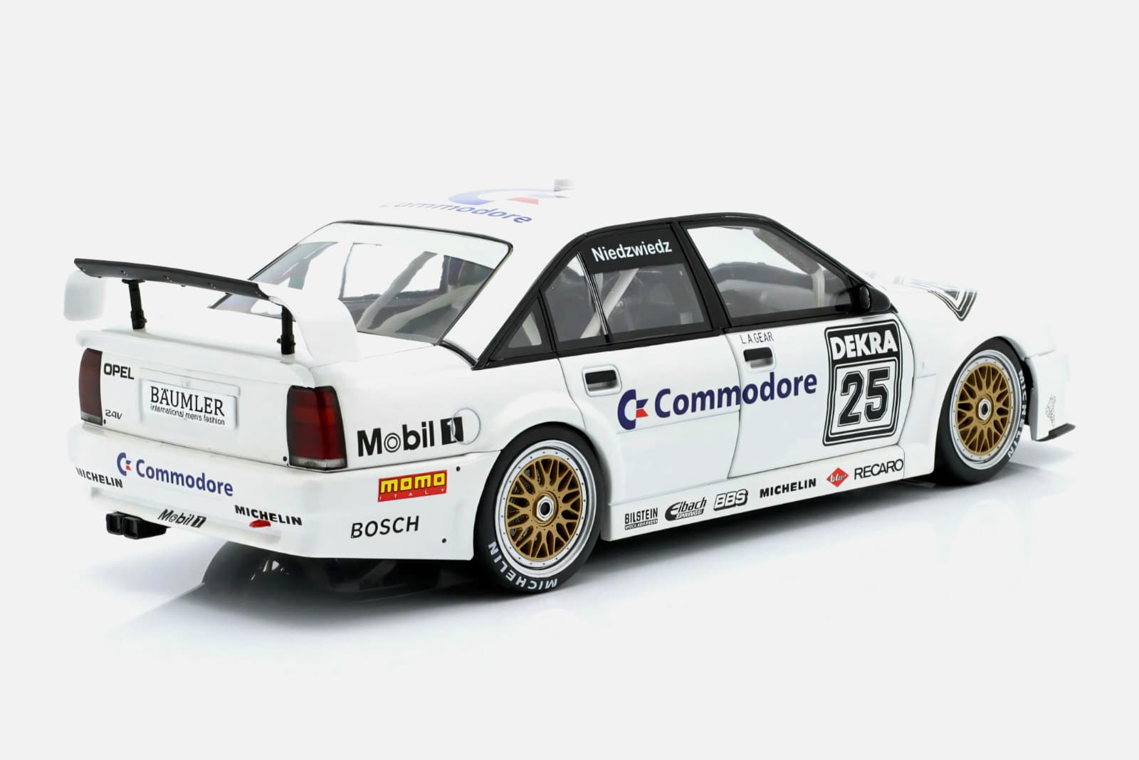 Macheta Opel Omega 3000 EVO 500 Team 1:18 Werk83 7 Macheta Opel Omega 3000 EVO 500 Team 1:18 Werk83 - imagine 7
