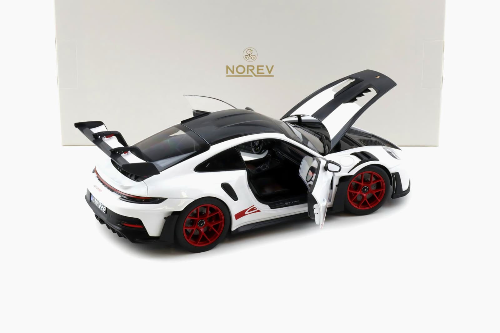 Macheta Porsche 911 GT3 RS Weissach Package 1:18 Norev 2 Macheta Porsche 911 GT3 RS Weissach Package 1:18 Norev - imagine 2