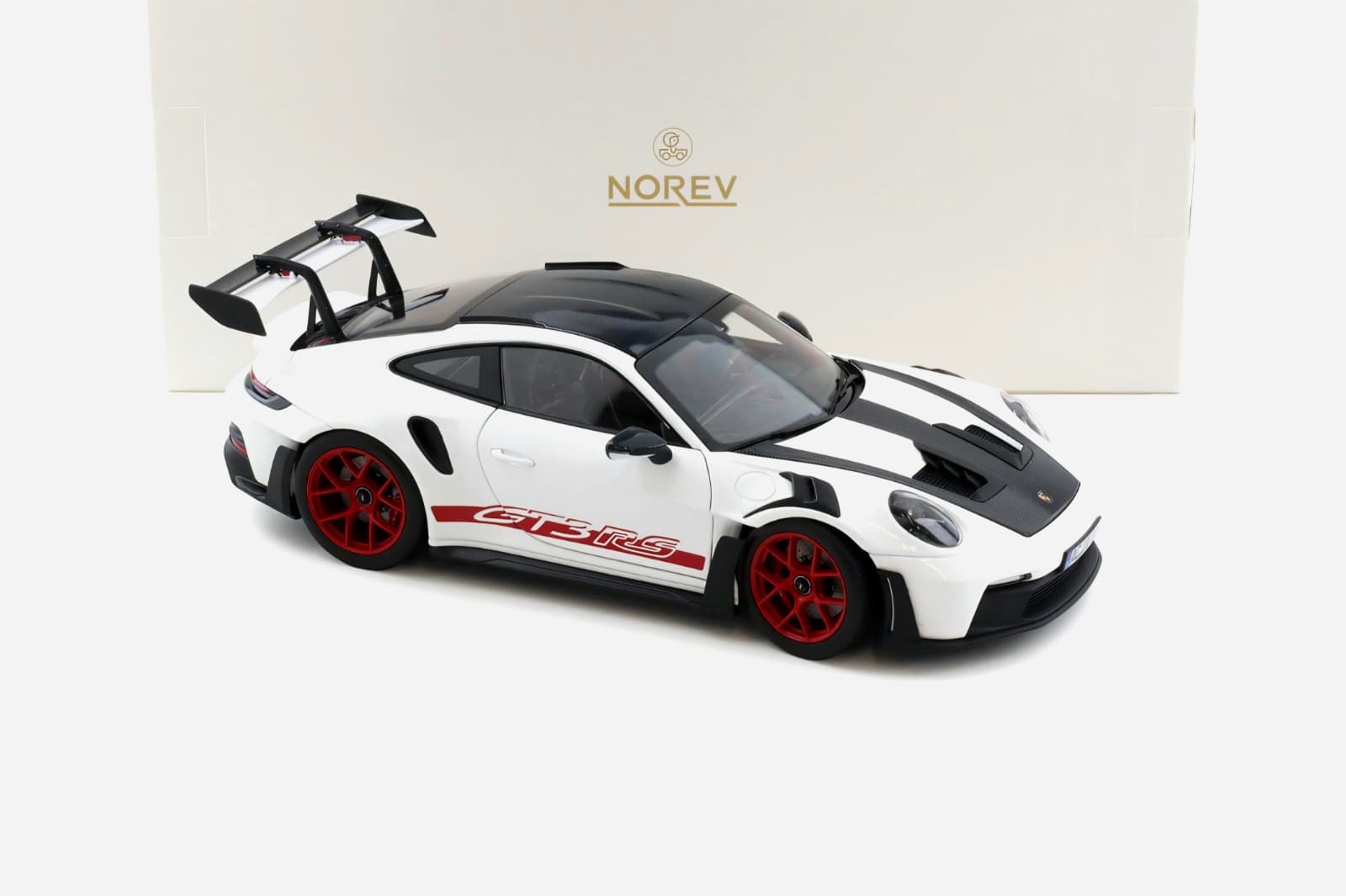Macheta Porsche 911 GT3 RS Weissach Package 1:18 Norev 4 Macheta Porsche 911 GT3 RS Weissach Package 1:18 Norev - imagine 4