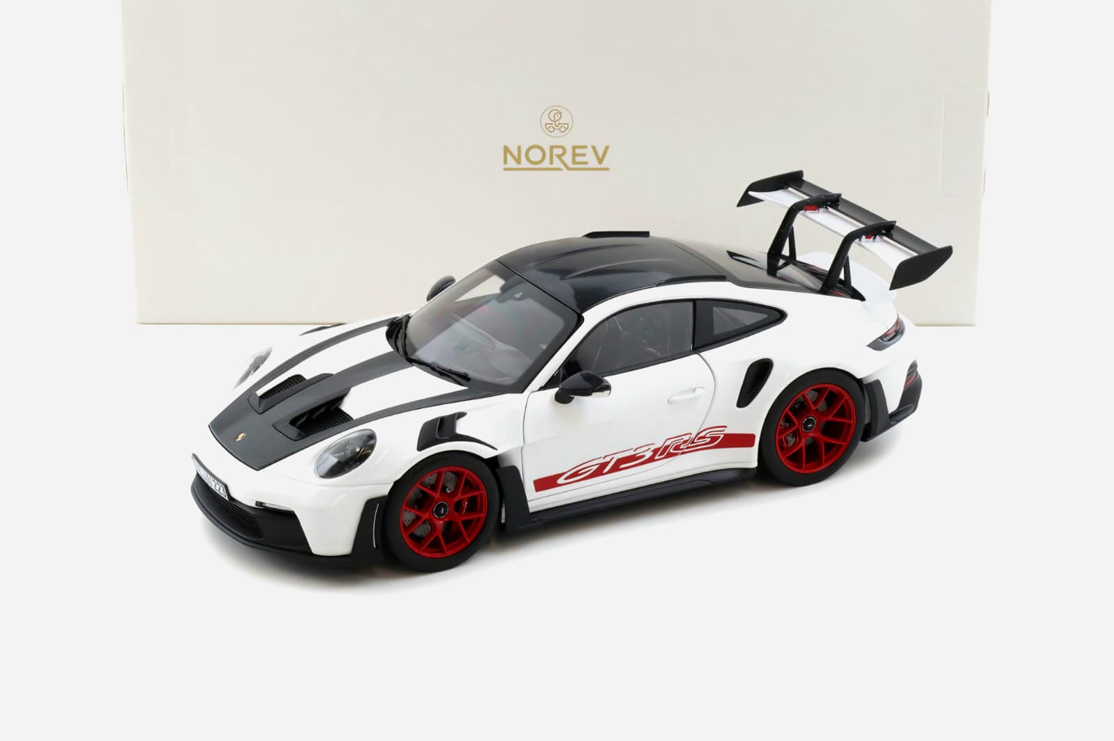 Macheta Porsche 911 GT3 RS Weissach Package 1:18 Norev 1 Porsche 911 GT3 RS Weissach Package 4